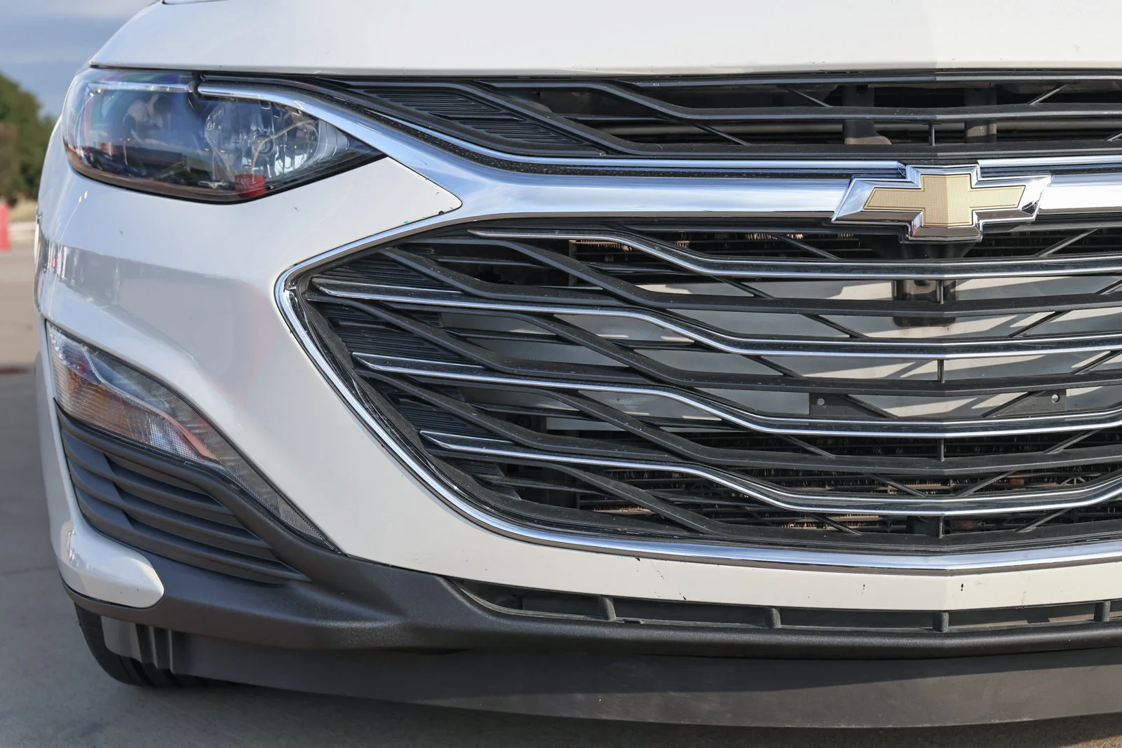 Used 2024 White Chevrolet LT image 10