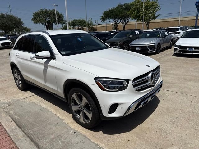 Used 2022 White Mercedes-Benz GLC 300 image 4