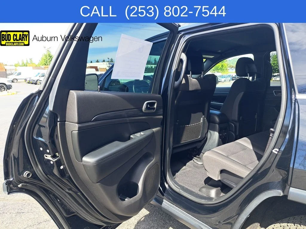Used 2020 Black Jeep Laredo E image 11