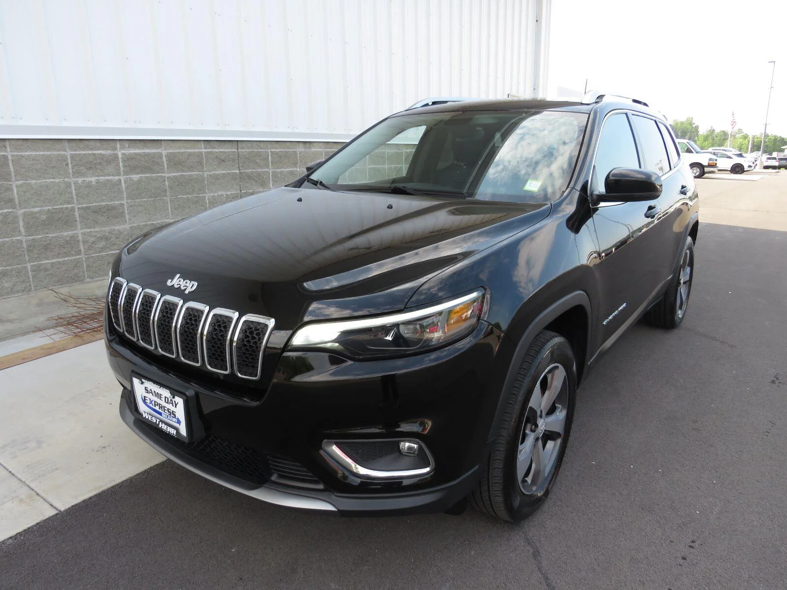 Used 2019 Diamond Black Cry Jeep Limited image 13