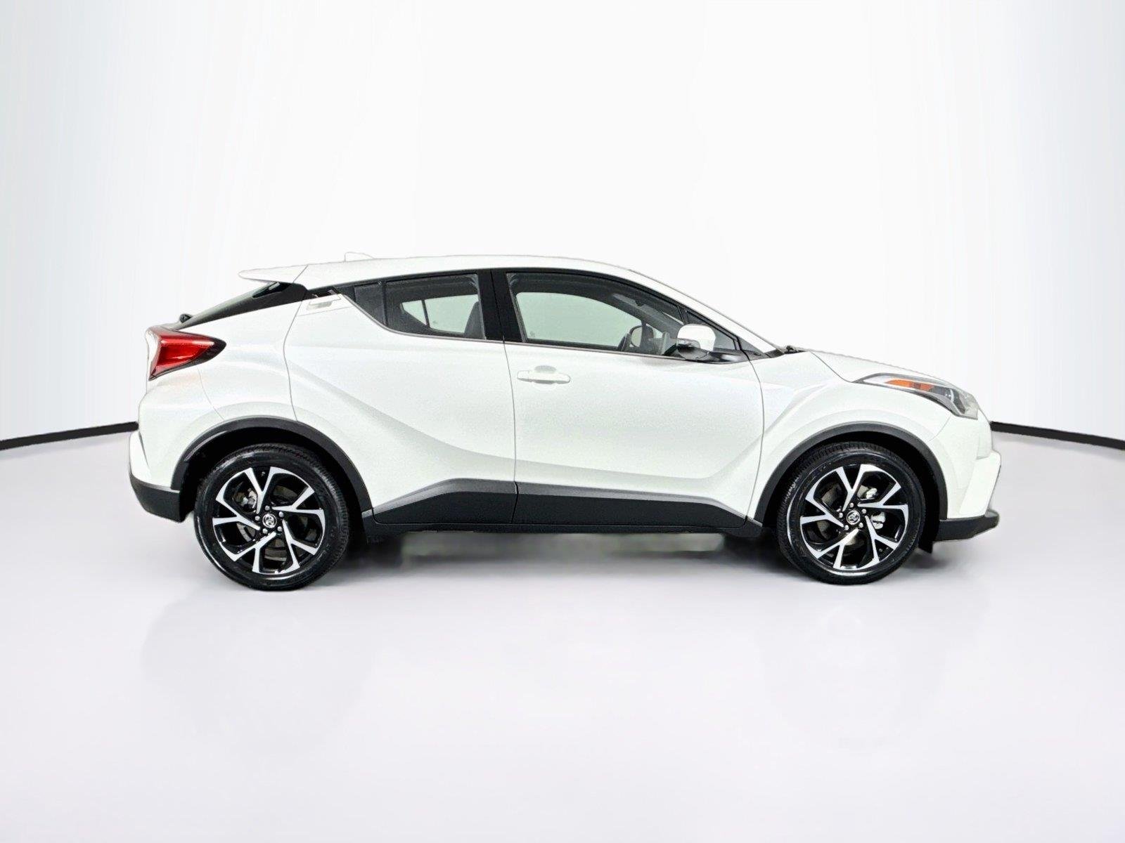 Used 2019 Blizzard Pearl Toyota Limited image 10