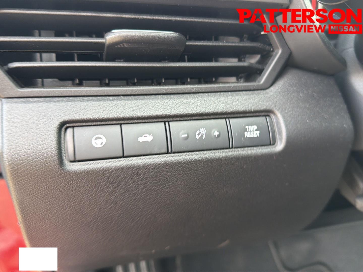 Used 2023 Scarlet Ember Tintcoat Nissan 2.0 SR image 10