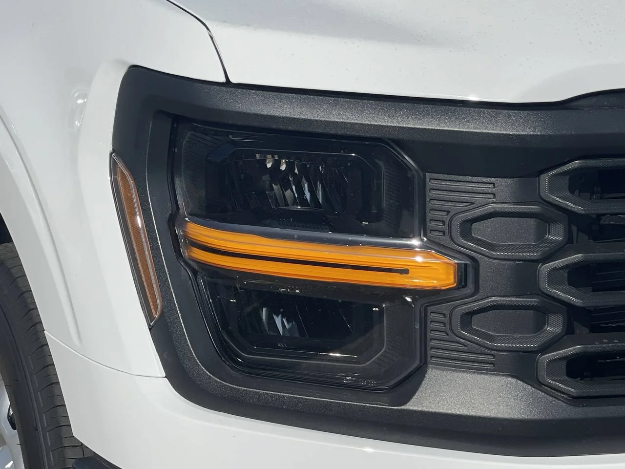 New 2026 Oxford White Ford XL image 7