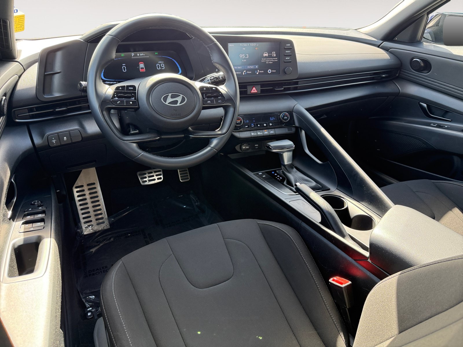 Certified Used 2025 Intense Blue Hyundai SEL Sport image 15