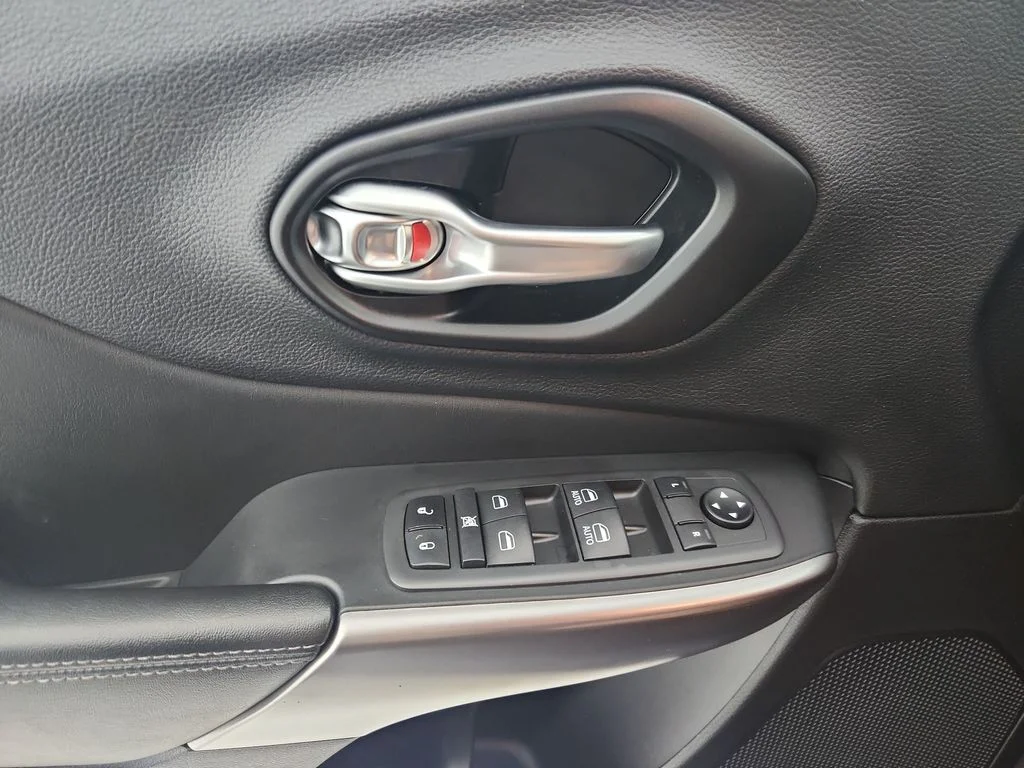 Certified Used 2021 Blue Jeep Latitude Lux image 23