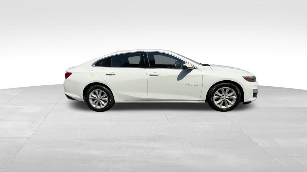 Used 2024 White Chevrolet LT image 8
