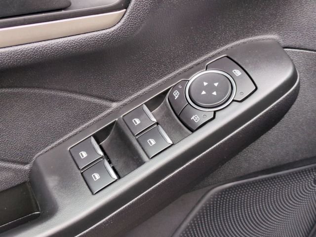 Used 2022 Black Ford SE image 13