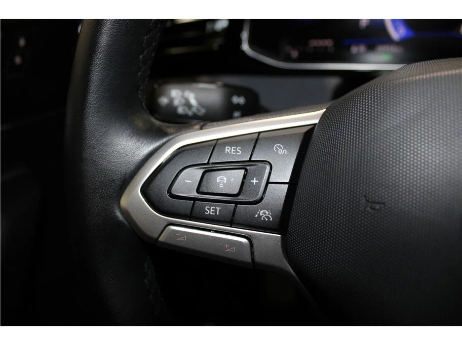 2025 Volkswagen Jetta SE - Photo 26