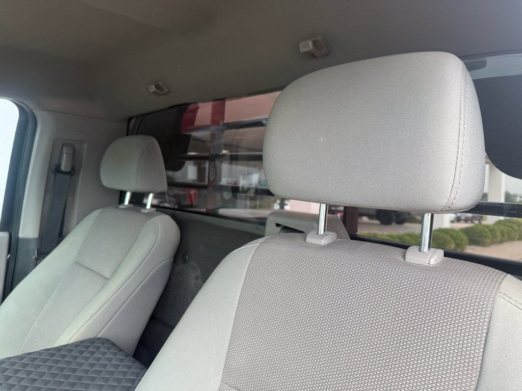Used 2020 Magnetic Metallic Ford XL image 17