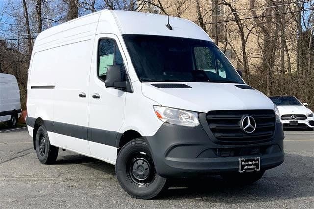 2025 Mercedes-Benz Sprinter 2500 144 WB's photo