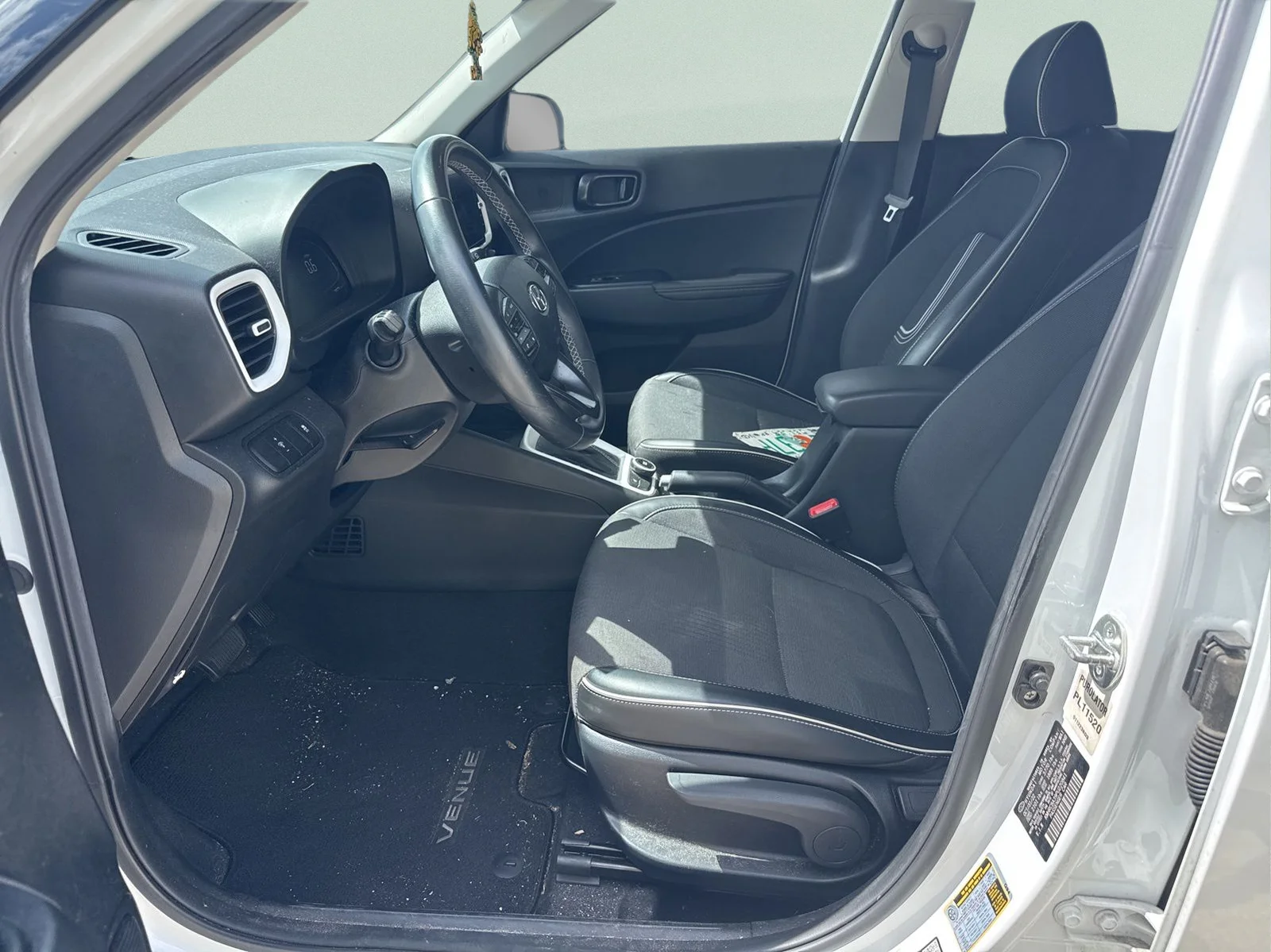 Used 2023 Ceramic White Hyundai Limited image 20