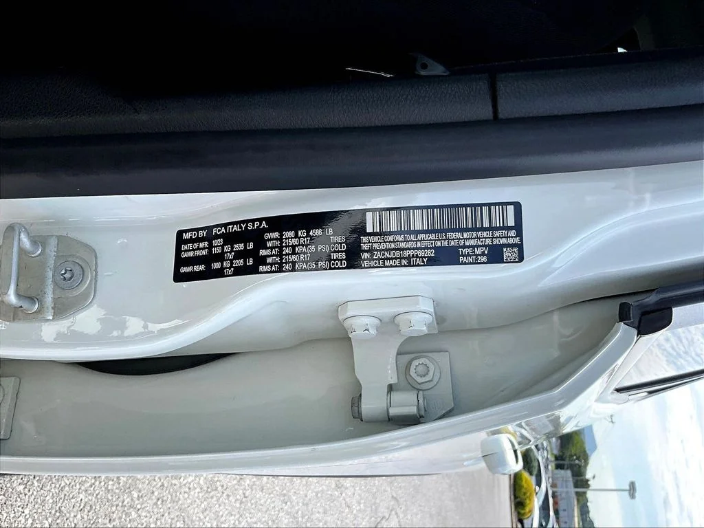 Used 2023 Alpine White Jeep Latitude image 17