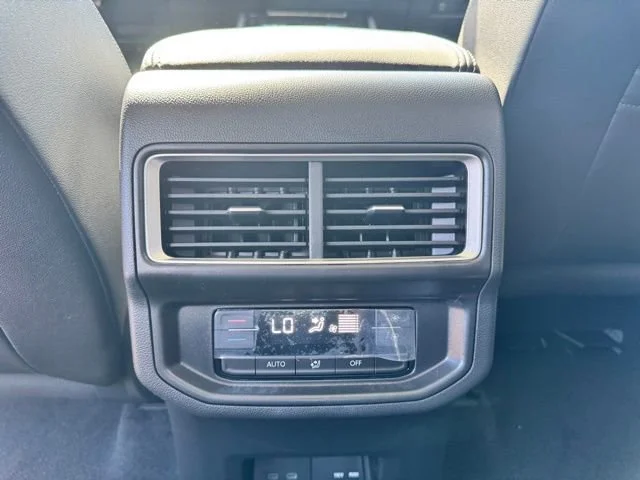 2026 Volkswagen Atlas SE w/Tech - Photo 8