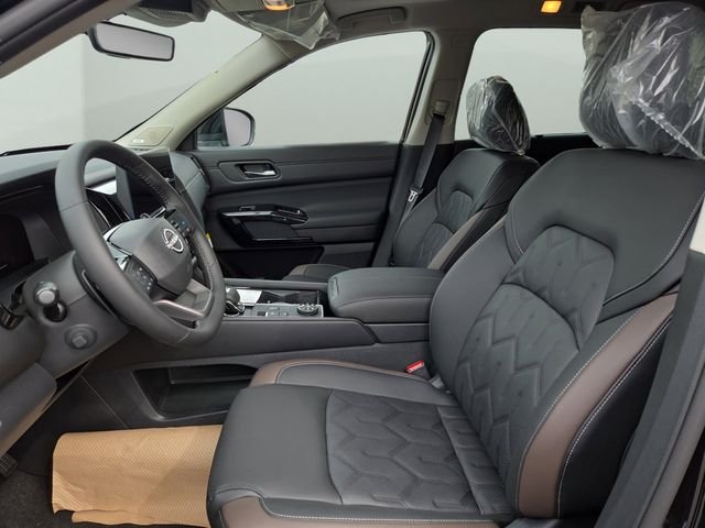 New 2026 Super Black Nissan Platinum image 20