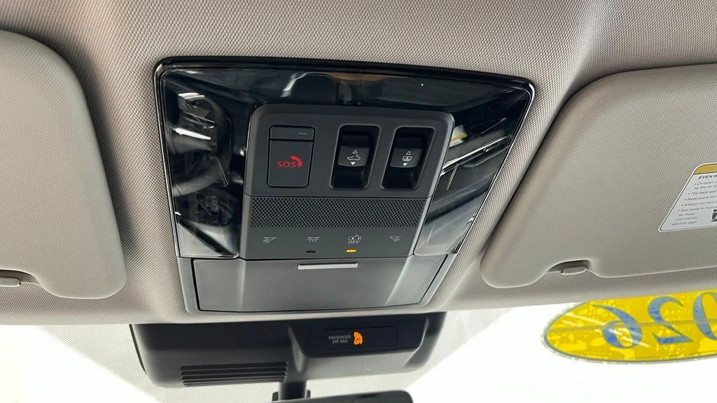 New 2026 White Diamond/Black Roof Mitsubishi TRAIL EDITION S-AWC image 8