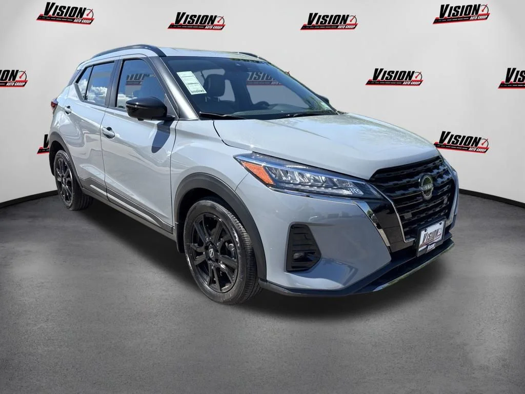 Used 2024 Gray Nissan SR image 7