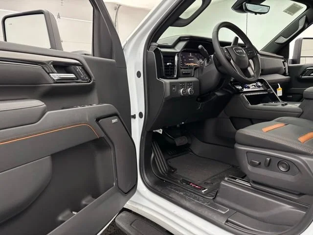 2026 GMC Sierra 2500HD AT4 - Photo 17
