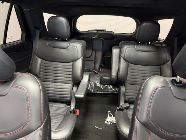 Certified Used 2025 Agate Black Metallic Ford ST-Line image 21