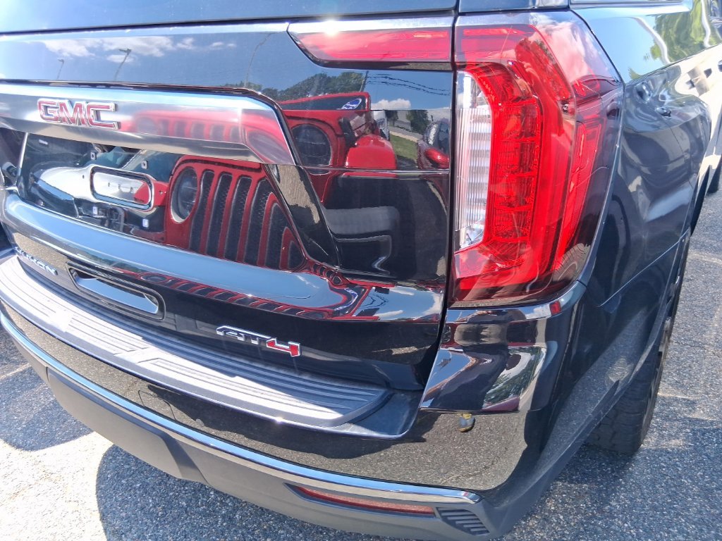 Used 2022 Black GMC AT4 image 8