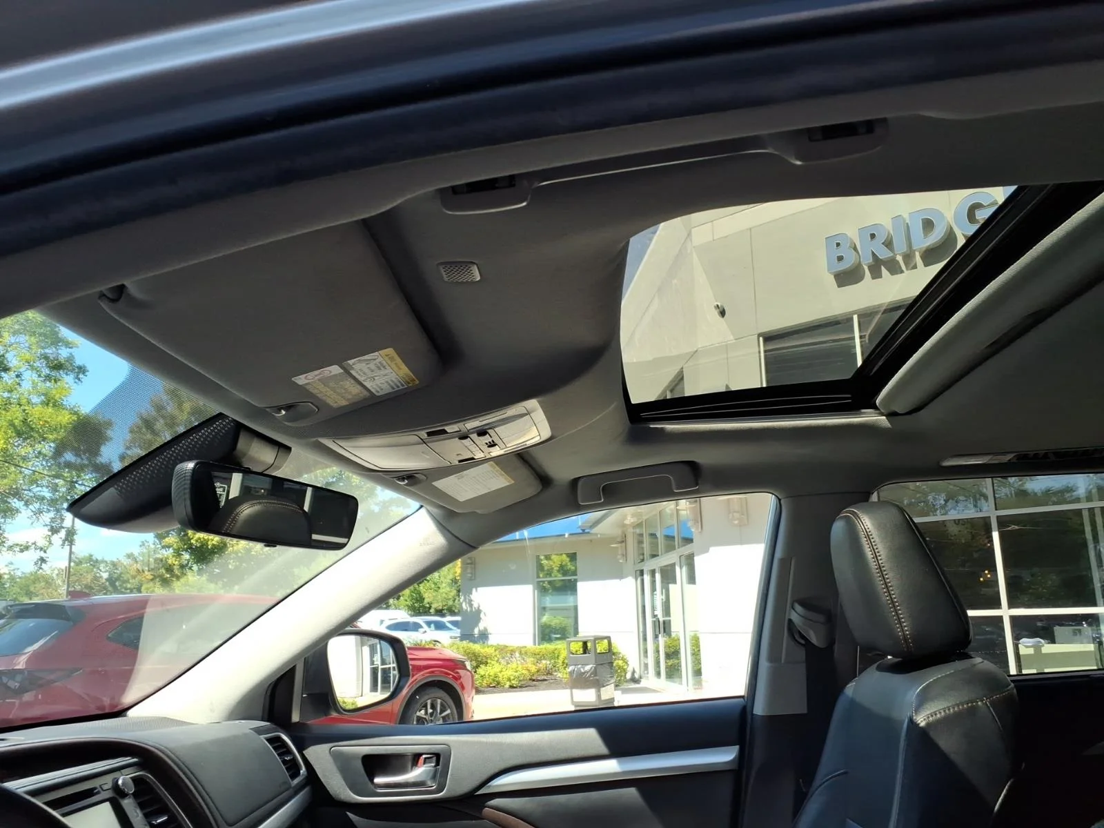 Used 2019 Celestial Silver Metallic Toyota XLE image 10