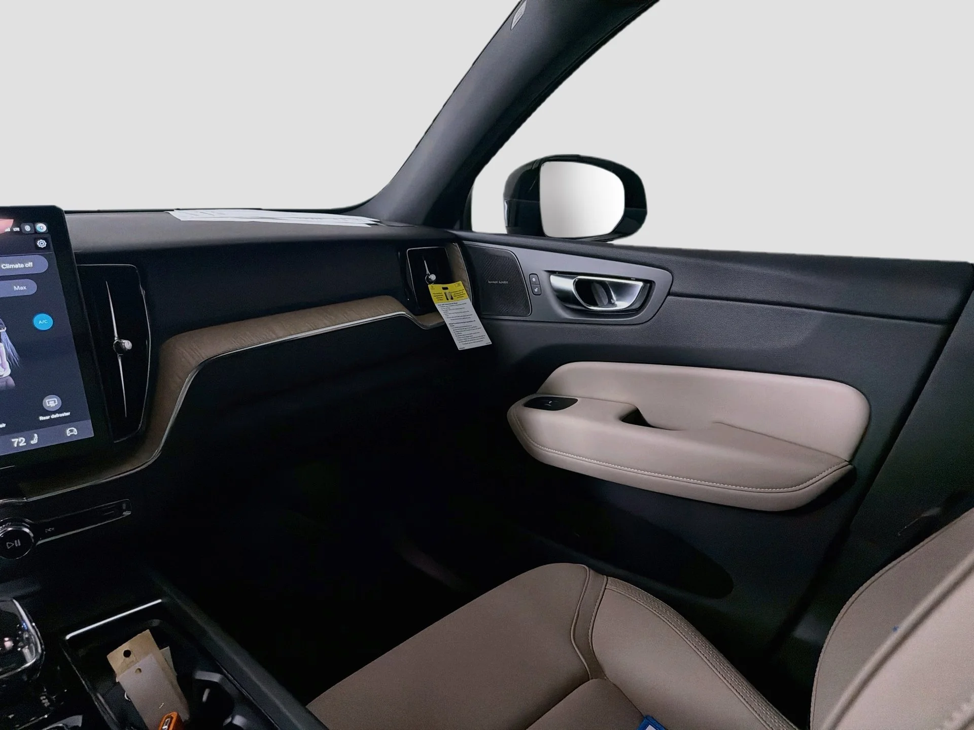 New 2027 Vapour Grey Volvo Plus image 24