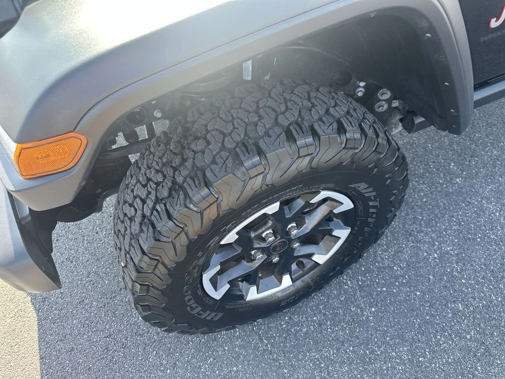 Used 2026 Black Jeep Rubicon image 16