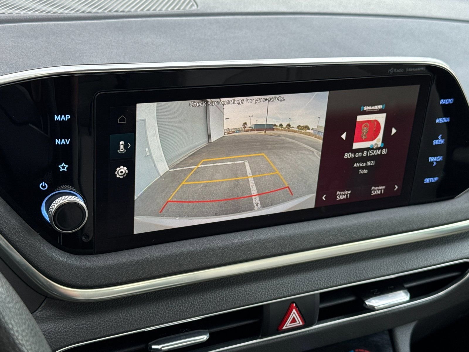 Used 2023 Silver Hyundai SEL image 18