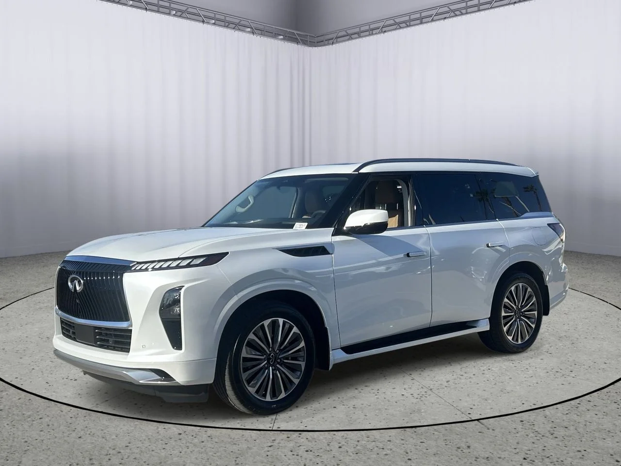 New 2027 Radiant White INFINITI LUXE image 2