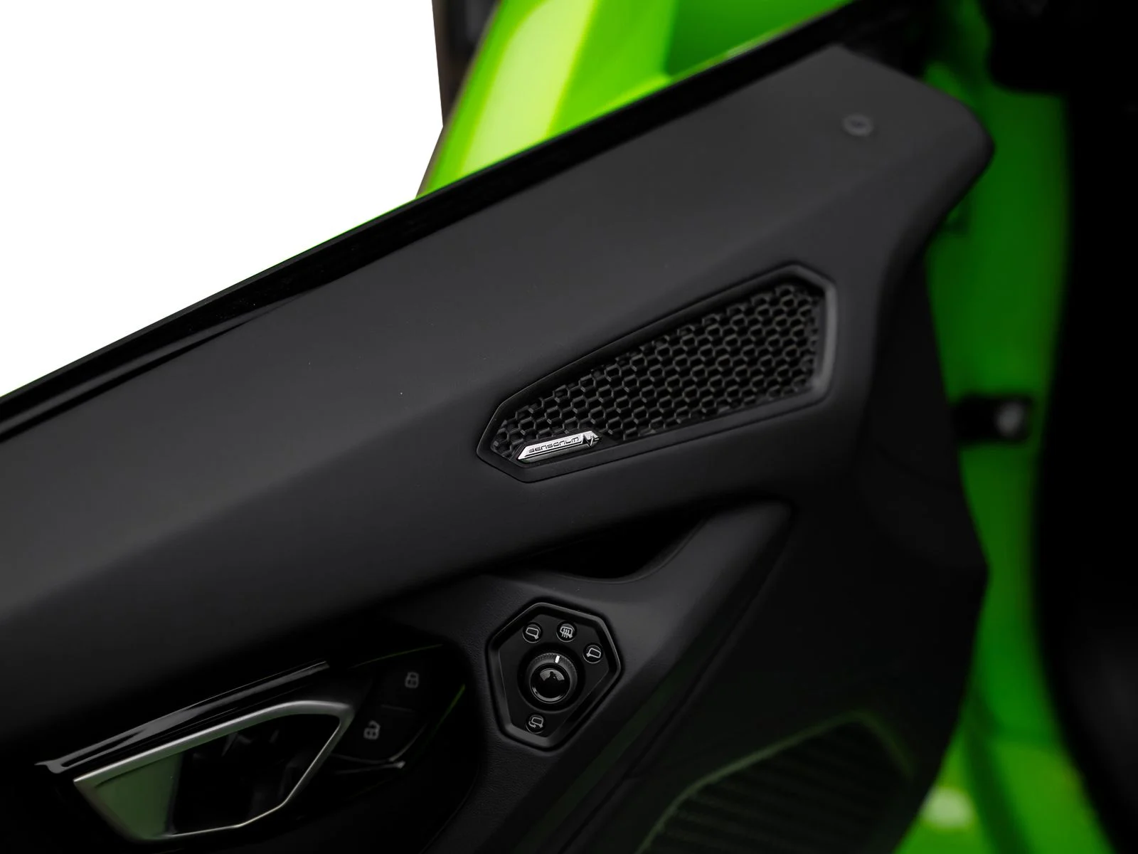 Used 2024 Green Lamborghini Base image 60