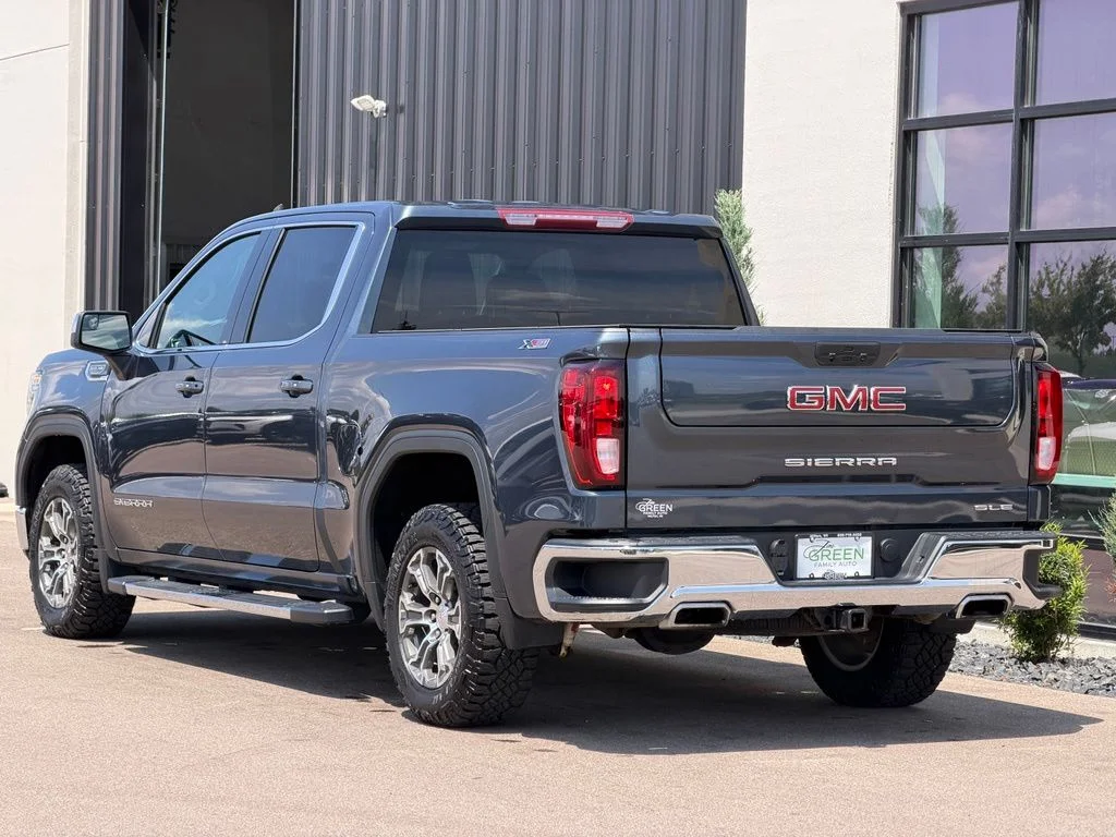 Used 2021 Blue GMC SLE image 3
