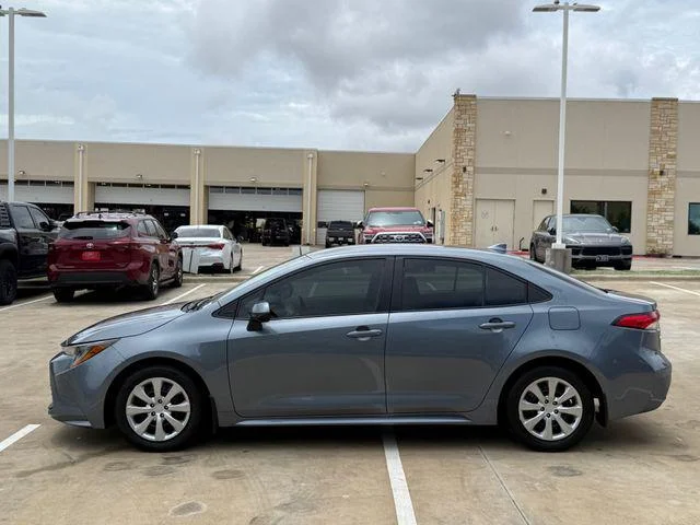 Certified Used 2025  Toyota LE image 35