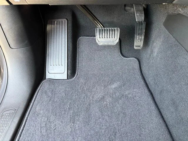 New 2026 Baltic Gray Metallic Clear-Coat Exterior Paint Jeep Laredo image 16