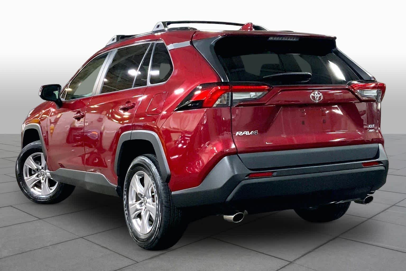 Used 2023 Ruby Flare Pearl Toyota XLE image 12