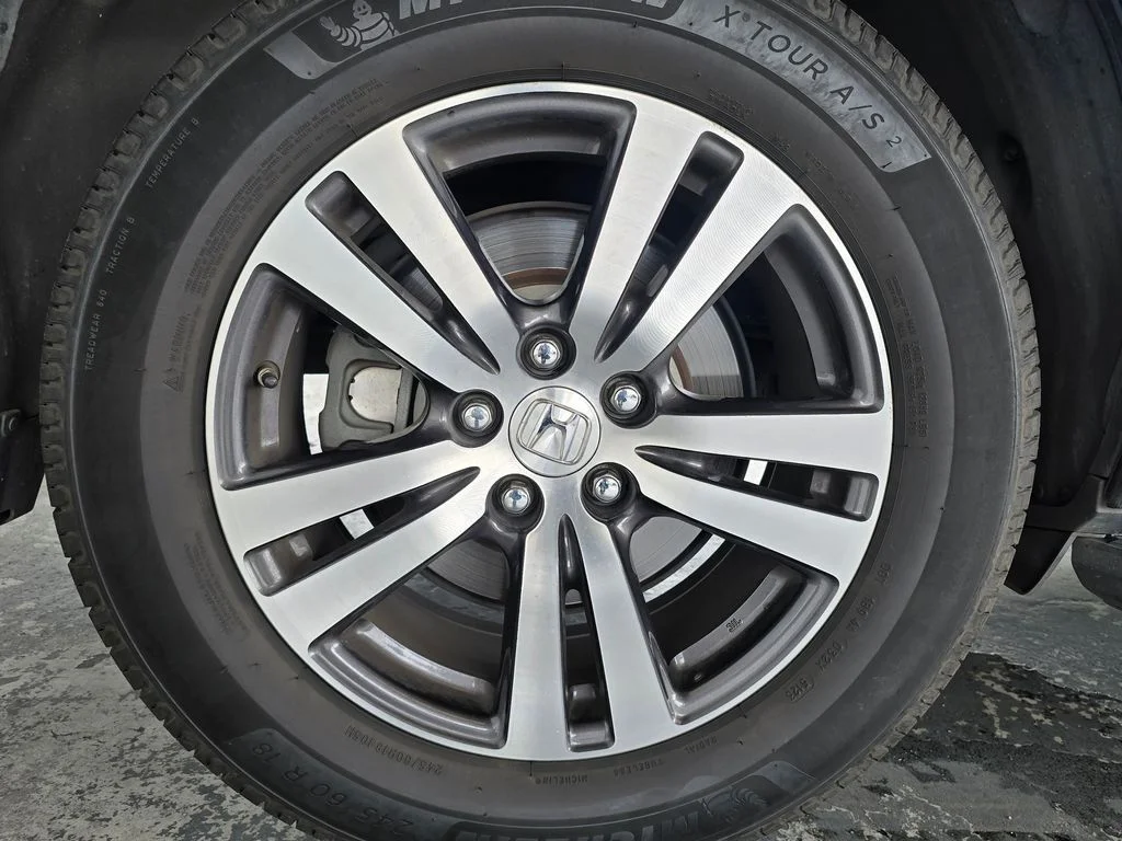 Used 2016 Silver Honda EX-L image 80