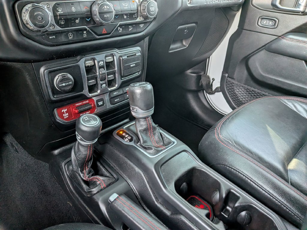 Used 2019 White Jeep Unlimited Rubicon image 23