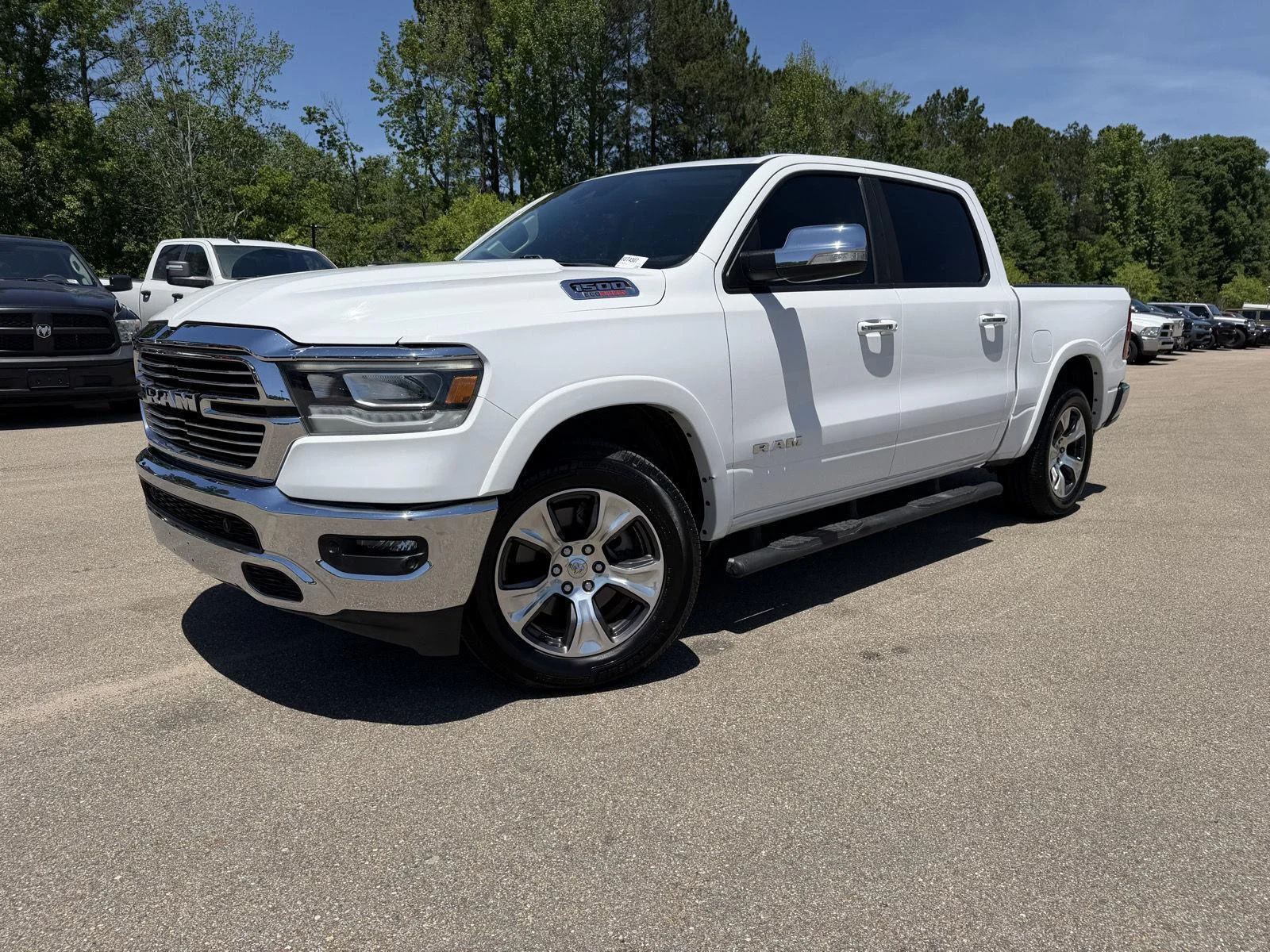 2022 RAM 1500 Laramie 4x4 Crew Cab 5'7's photo