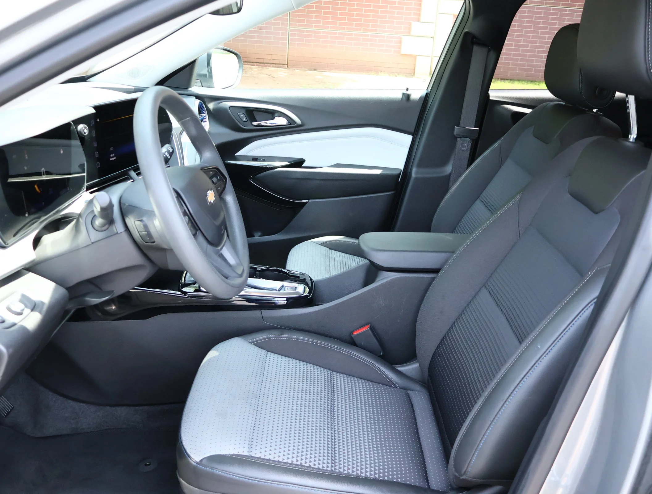 Used 2025 Sterling Gray Metallic Chevrolet LT image 8