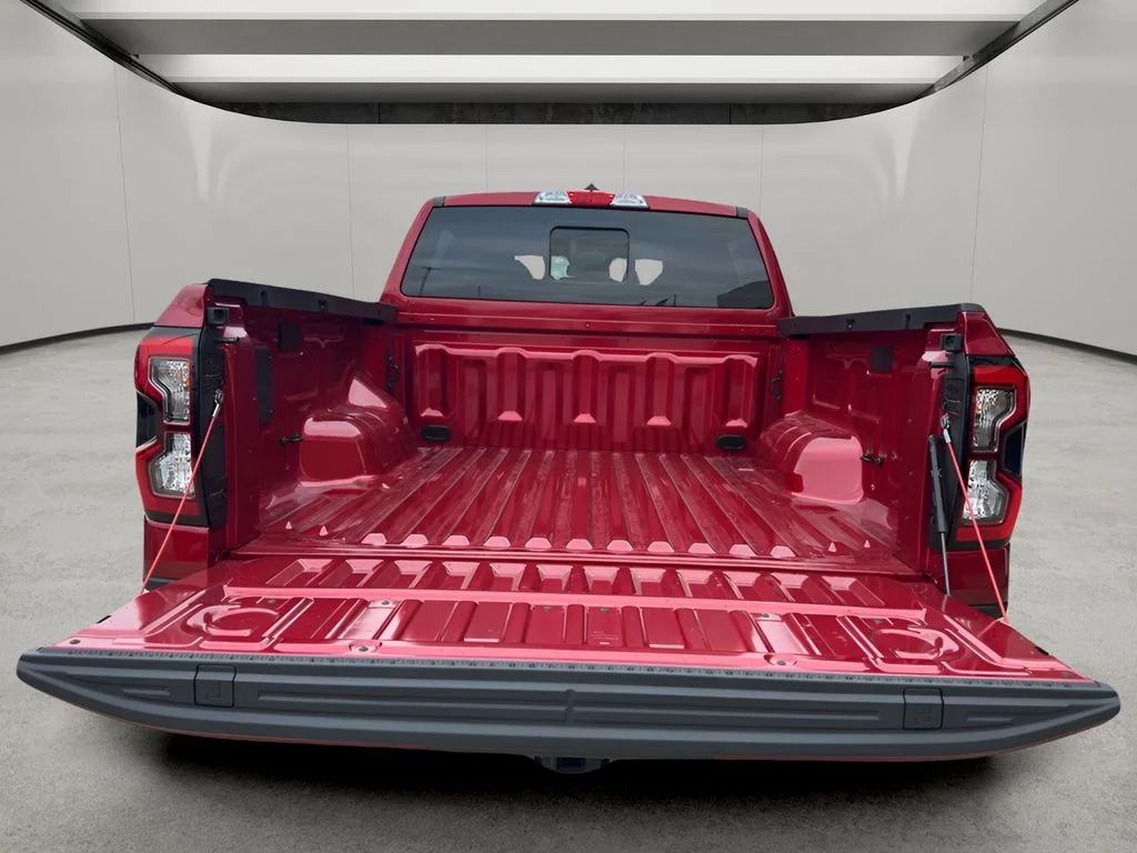 New 2025 Ruby Red Metallic Tinted Clearcoat Ford LARIAT® image 9