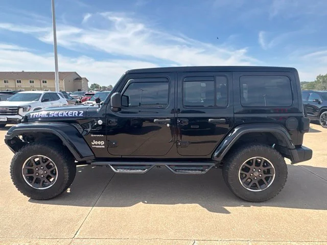 Used 2019  Jeep Sahara image 6