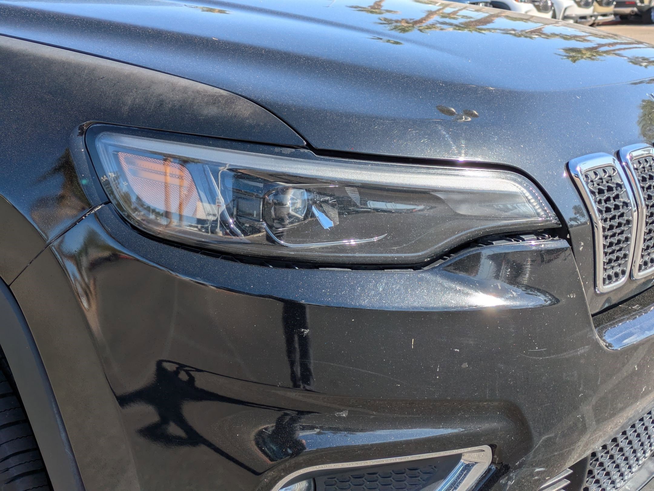 Used 2019 Diamond Black Crystal Pearlcoat Jeep Limited image 10