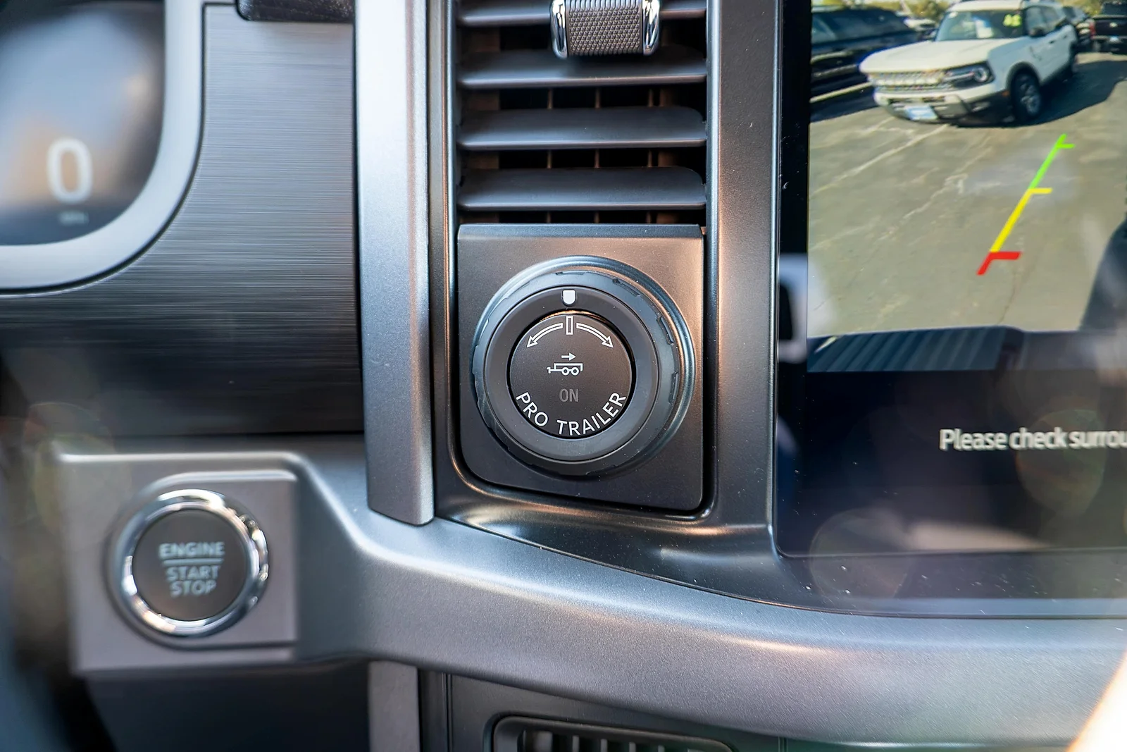 New 2026 Agate Black Metallic Ford XLT image 21