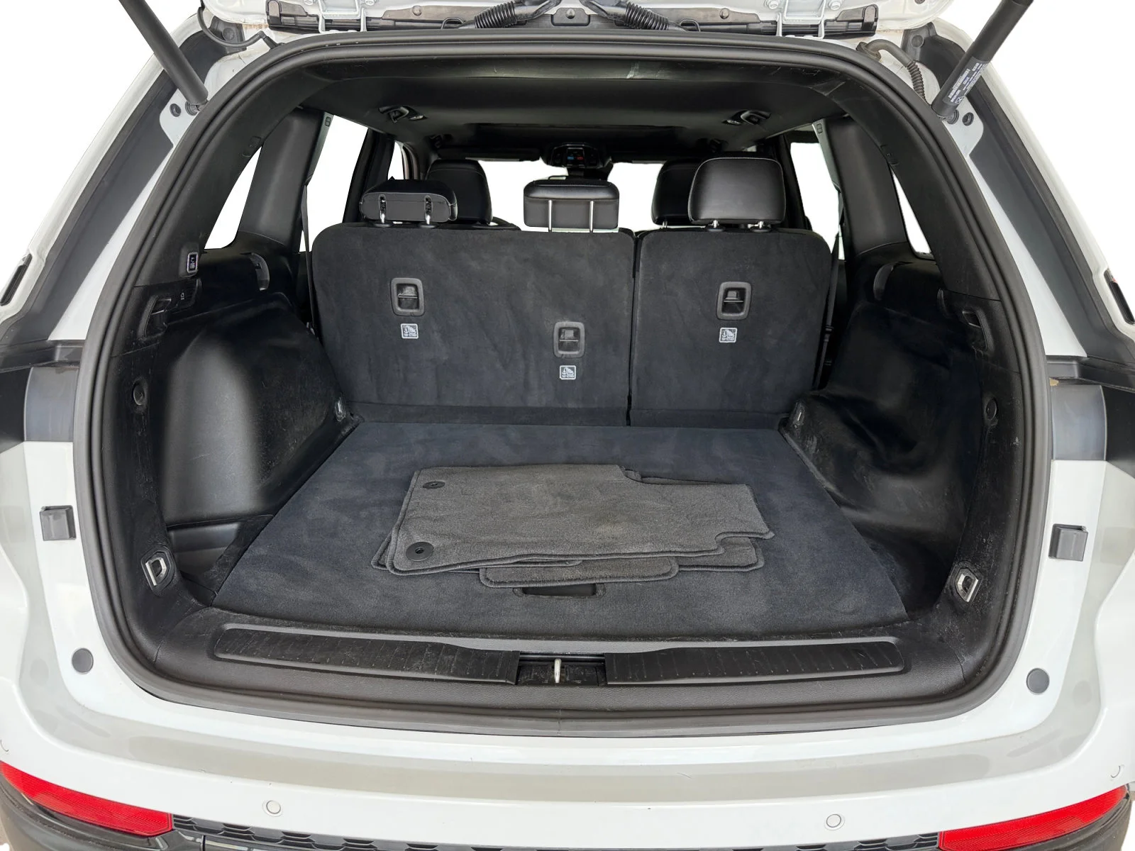 Used 2023 Bright White Clearcoat Jeep Altitude image 38