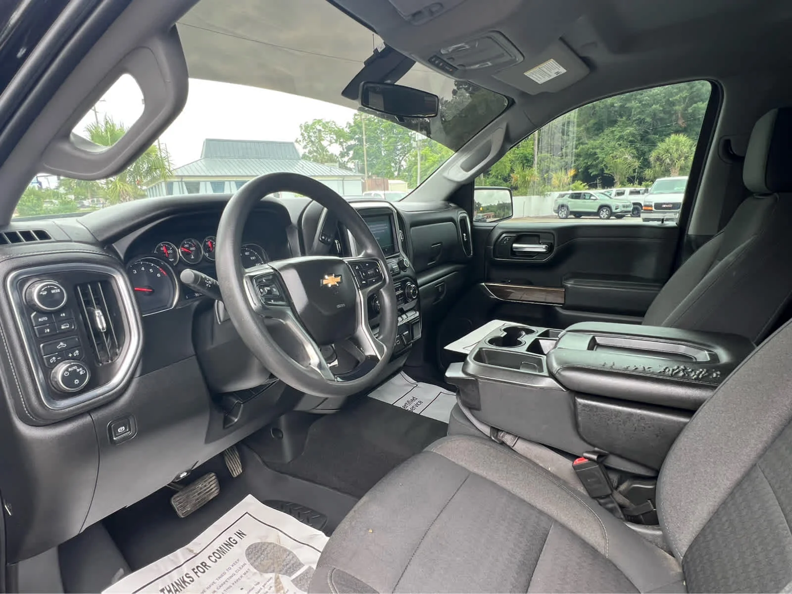 Used 2020 BLACK Chevrolet LT image 9