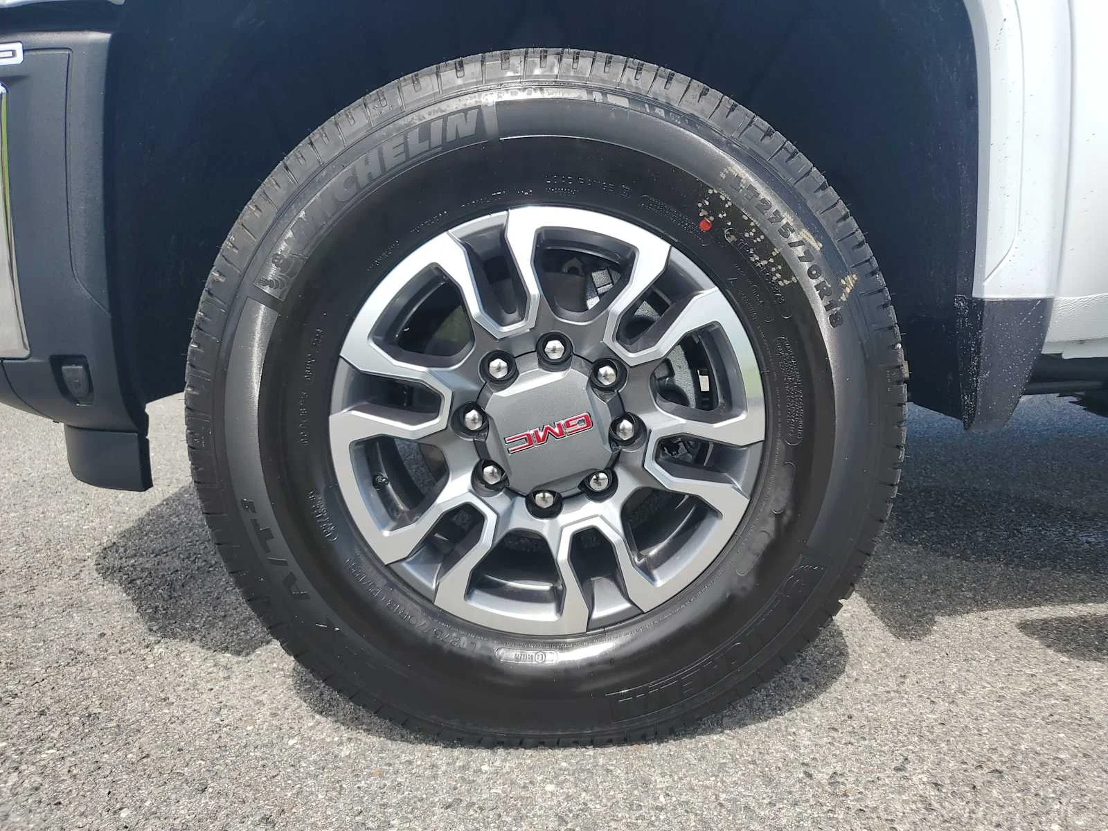 New 2026 Glacier White Tricoat GMC SLT image 10