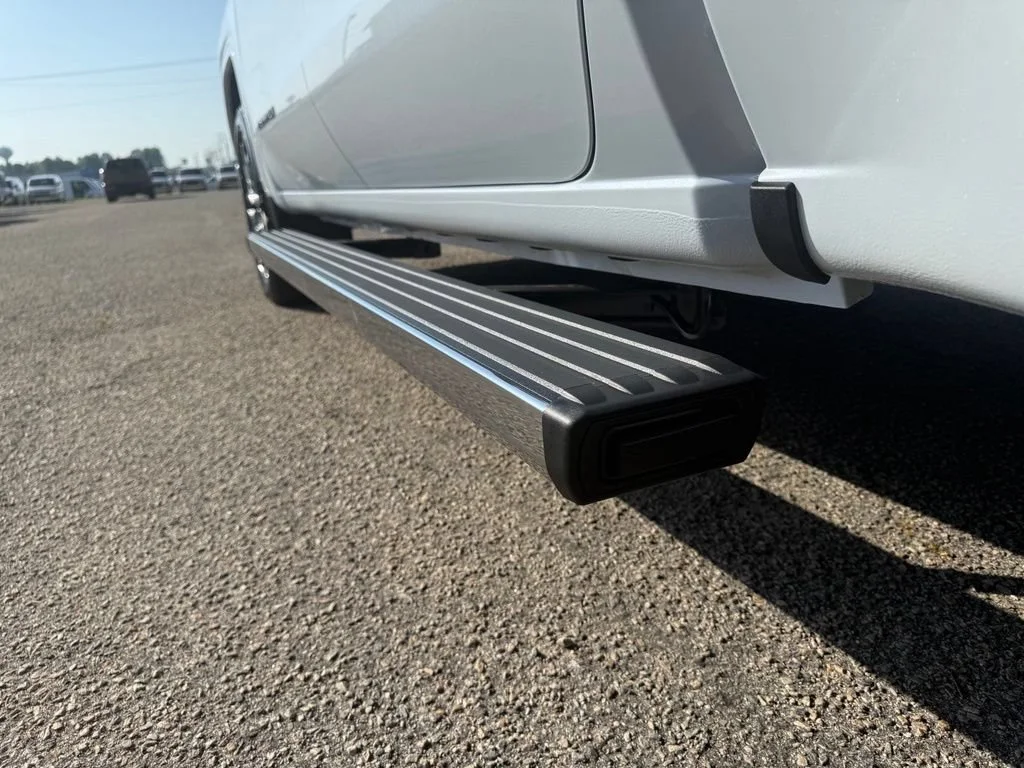 New 2026 Glacier White Tricoat GMC Denali Ultimate image 37