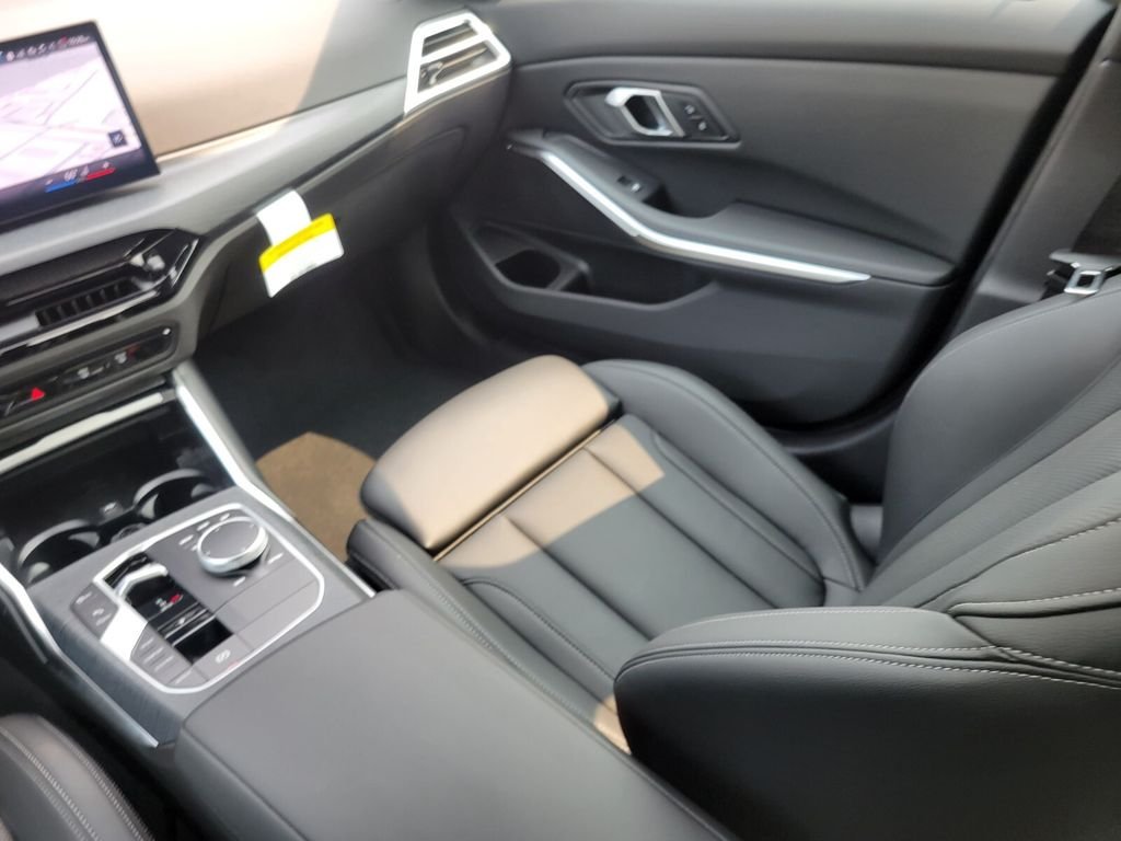 2025 BMW 3 Series 330i - Photo 16