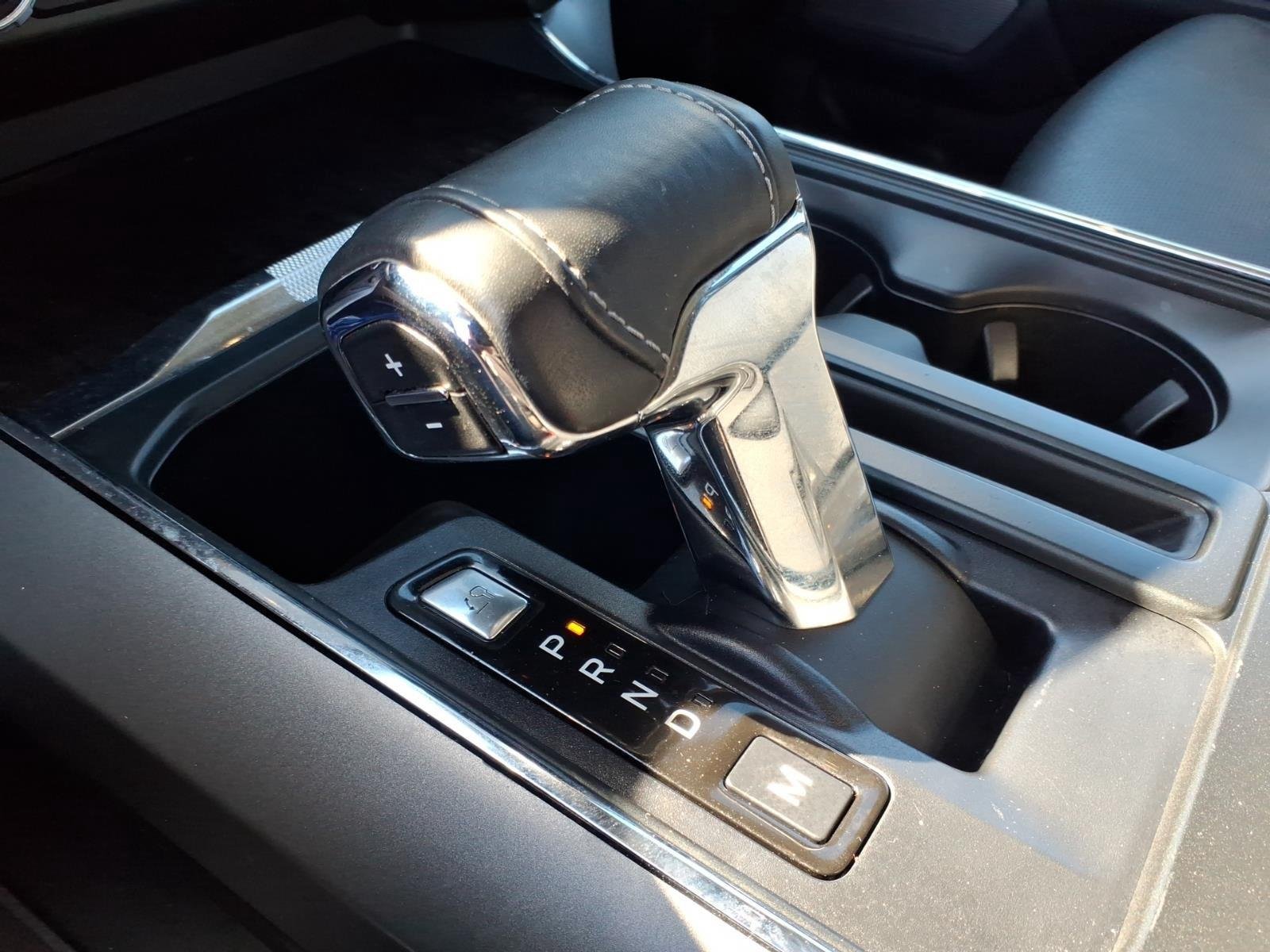 Used 2021 Star White Metallic Tri-Coat Ford LARIAT image 7