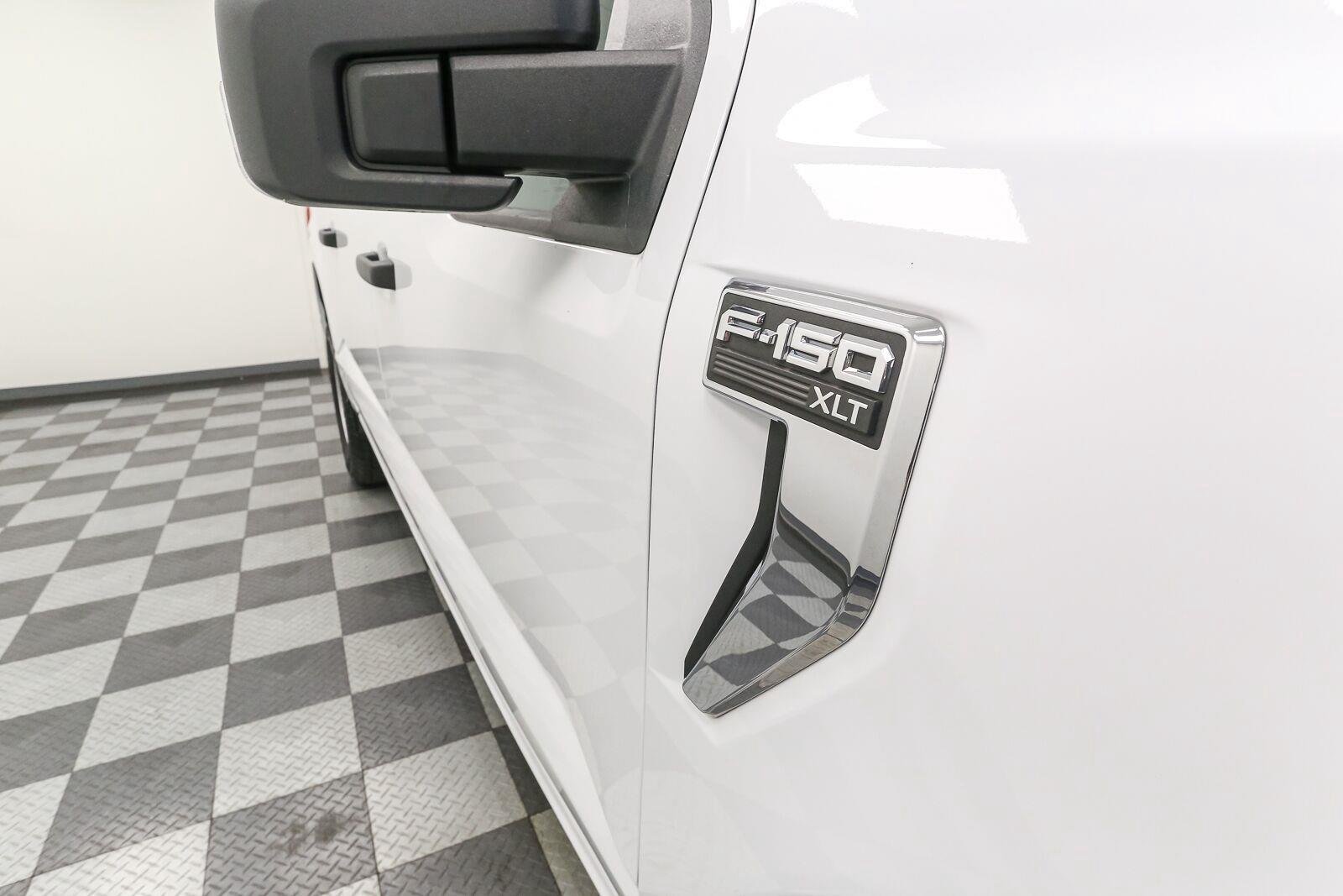 Used 2023 Oxford White Ford XLT image 7