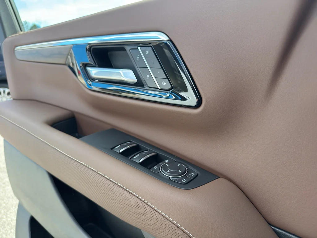 2026 Chevrolet Suburban High Country - Photo 24