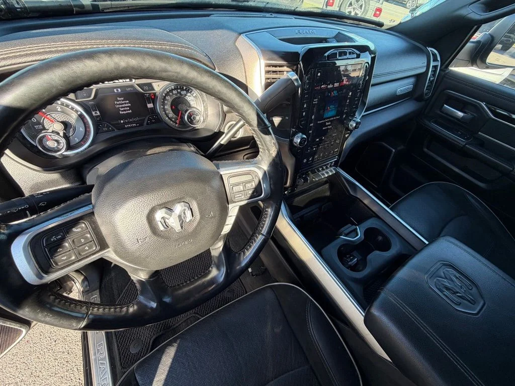 Used 2019 Black Ram Laramie image 13